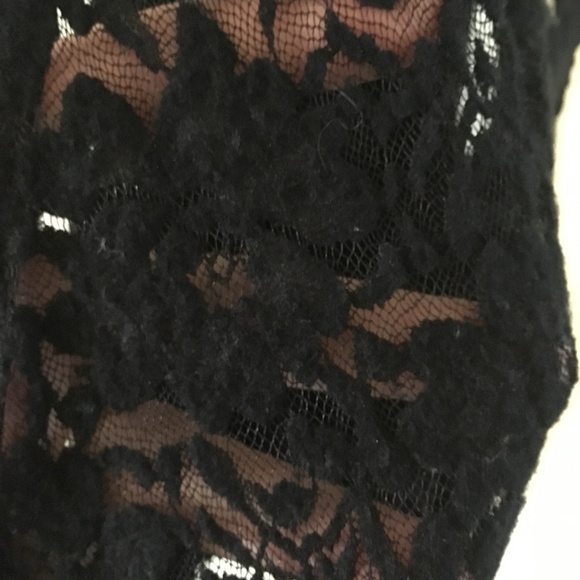 Medium Rue 21 Black Lace Sleeveless Top - Picture 4 of 7